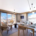 Phoenix B By Leavetown Vacations *