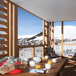 Phoenix B By Leavetown Vacations