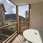 Phoenix B By Leavetown Vacations *
