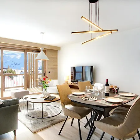 Phoenix B By Leavetown Vacations