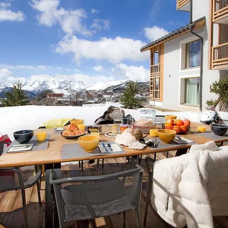 Phoenix B By Leavetown Vacations *