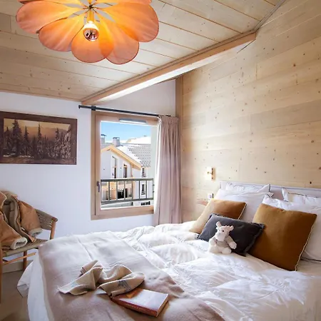 Phoenix B By Leavetown Vacations *