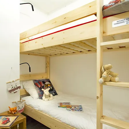 Phoenix B By Leavetown Vacations *