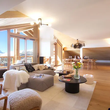 Phoenix B By Leavetown Vacations *